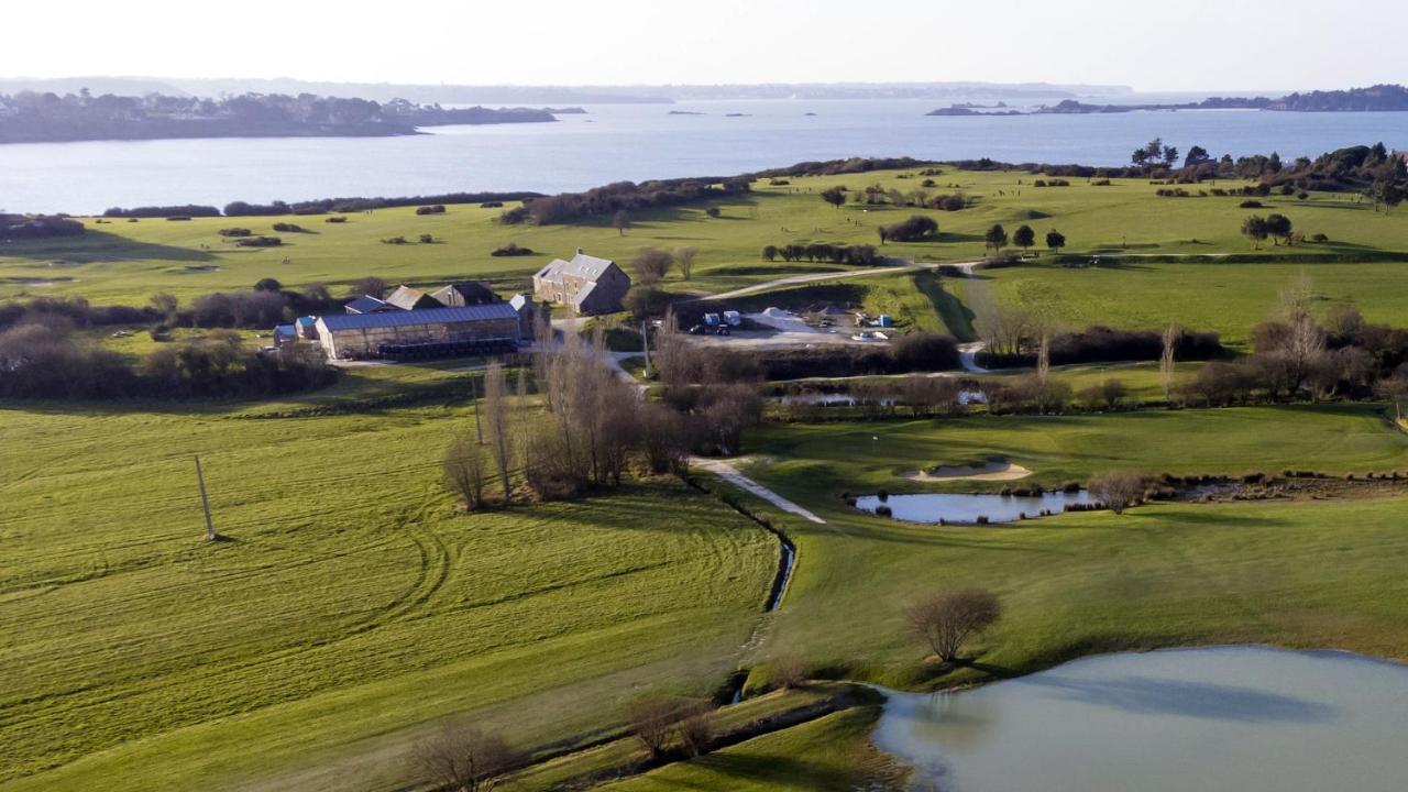 La Ferme Du Golf, Gite Atypique Et Artistique Lancieux Exterior photo
